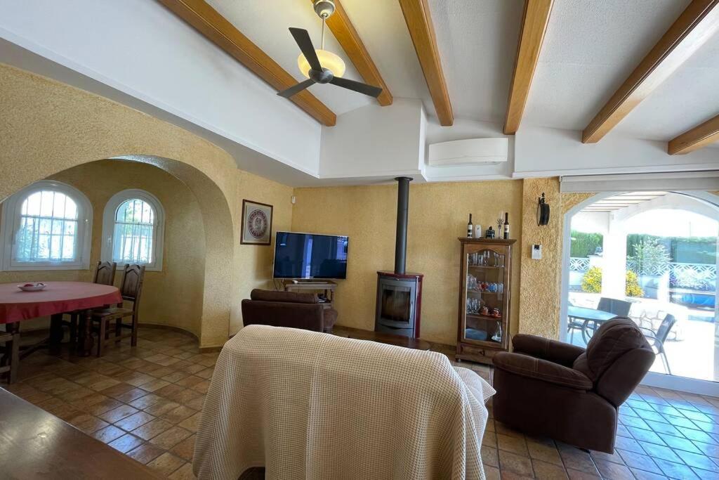 Villa Cozy Empuriabrava Piscina Privada エクステリア 写真